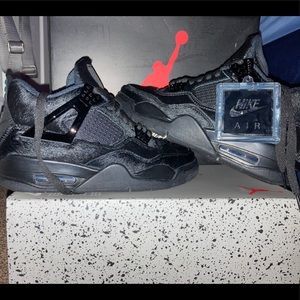 Women’s Air Jordan 4 retro